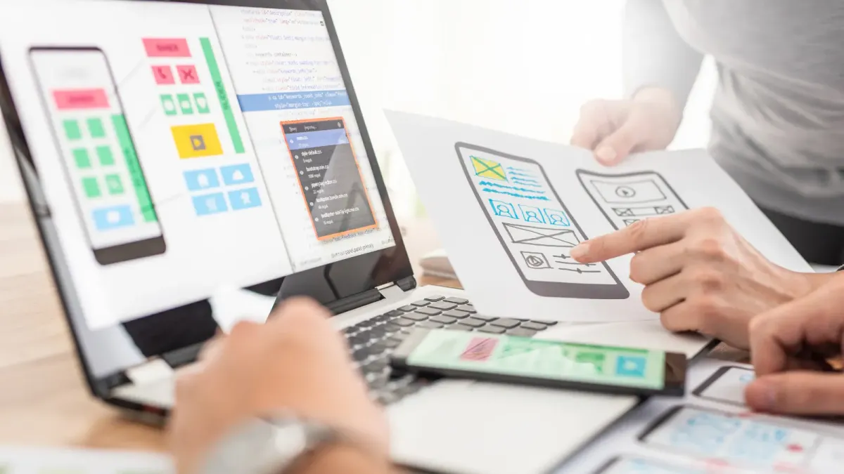 Wireframes e protótipos de interface desenvolvidos pela Fteam